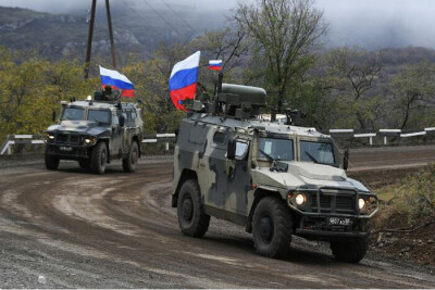 Російські військові виходять із Карабаху